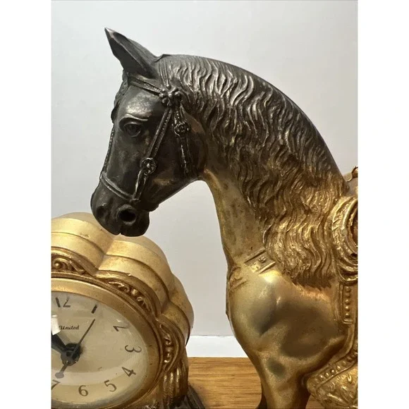 VINTAGE Gold TONE METAL HORSE & CLOCK  MOVEMENT BY UNITED MADE IN USA- Works! - Picture 5 of 11